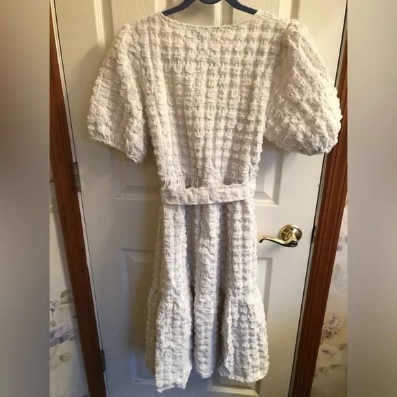 On Cloud Nine Bubble Midi Dress - Picture 10 of 12